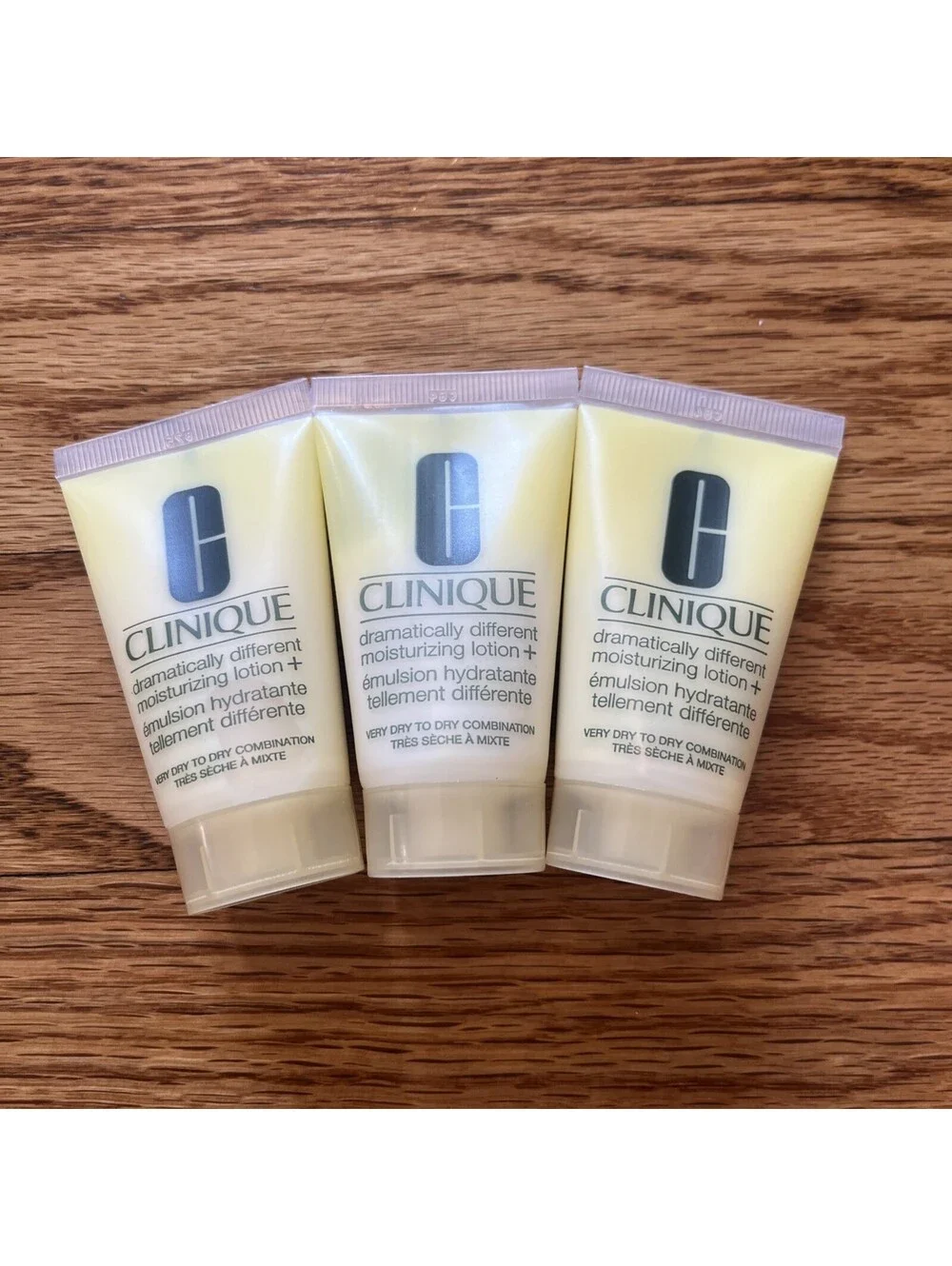 3 X Clinique Dramatically Different Moisturizing Lotion + 1oz / 30ml